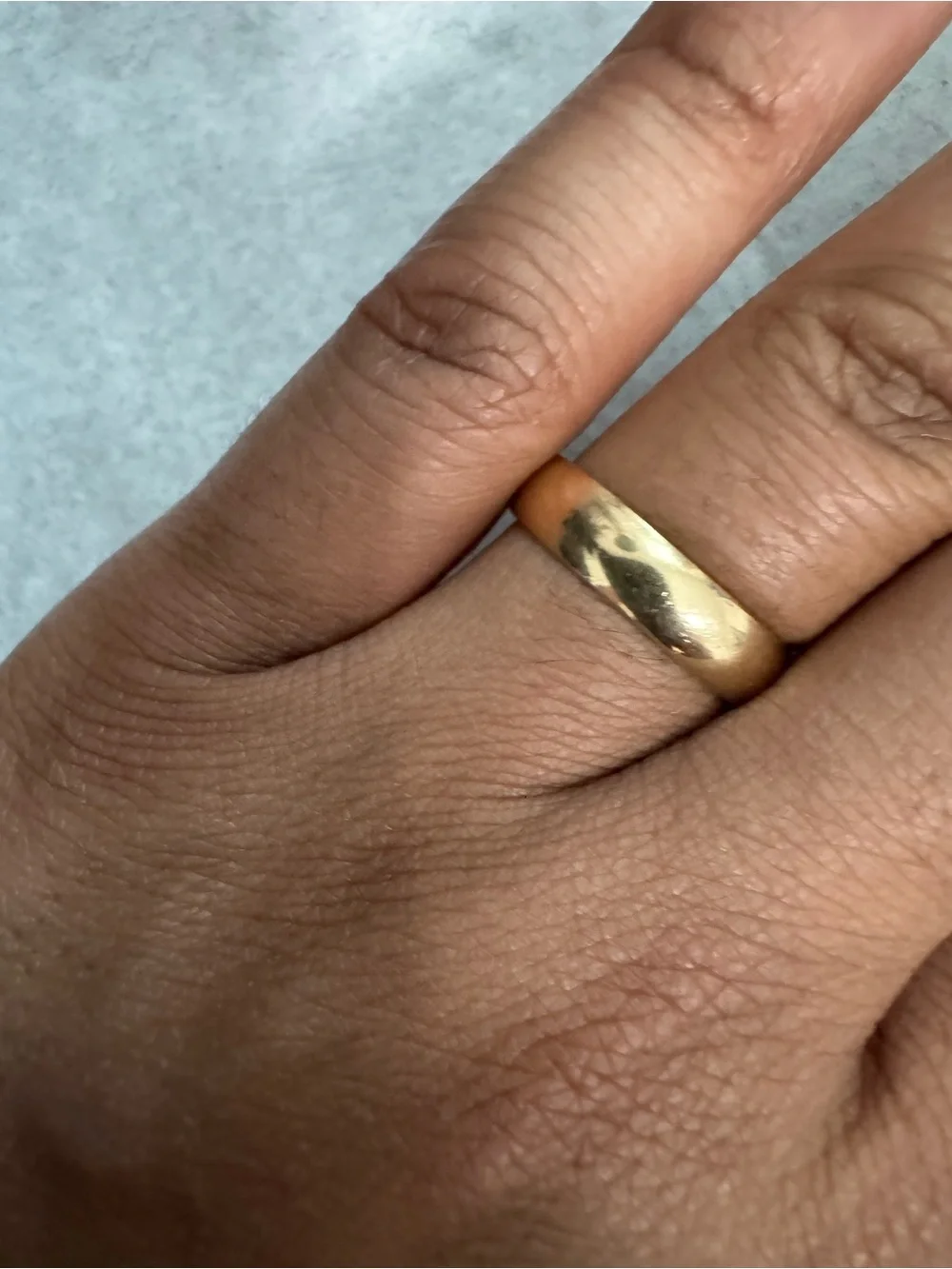 14K Yellow Gold Men's 5mm Comfort Fit Wedding Band